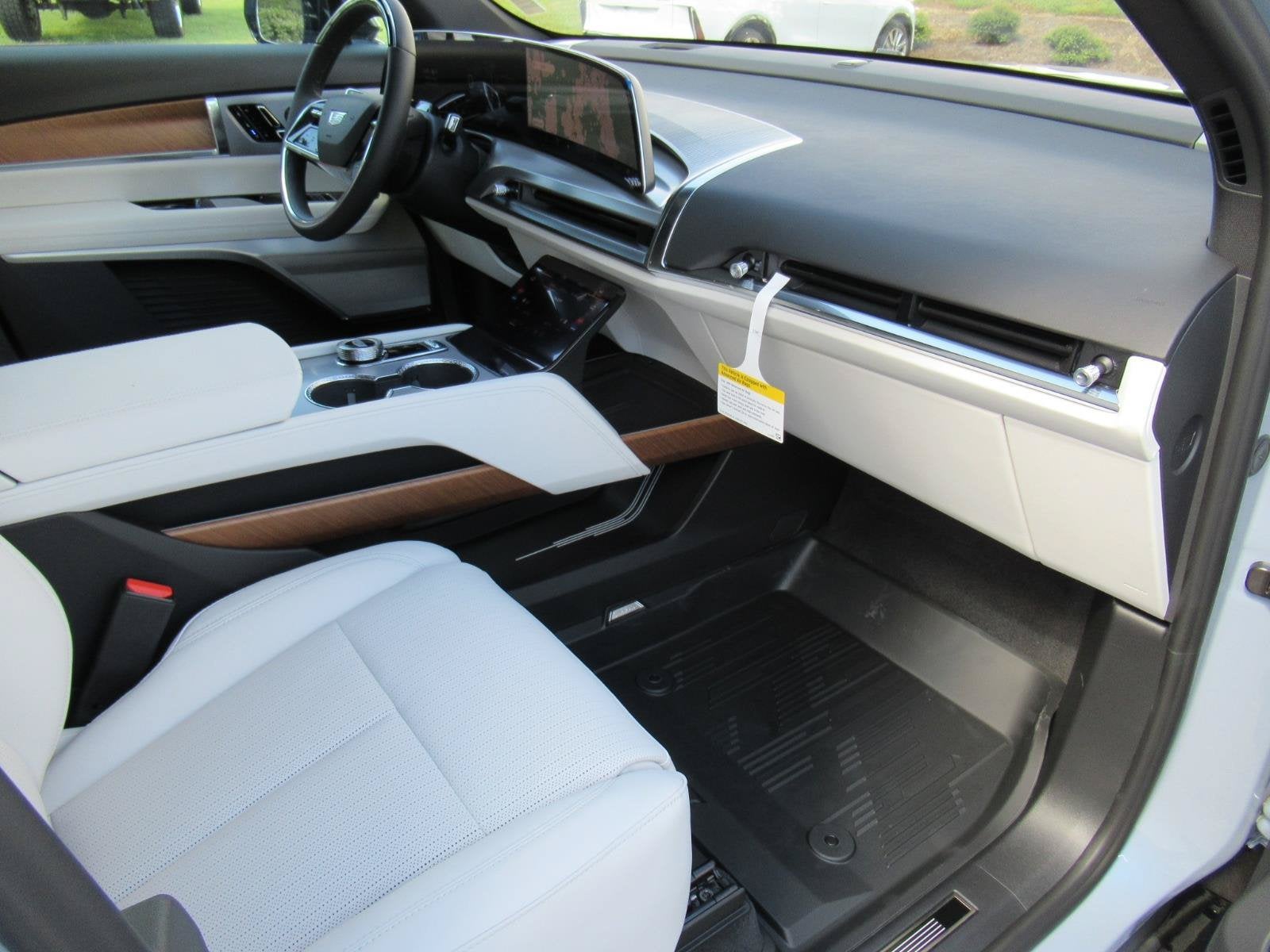 2027 Cadillac VISTIQ Luxury
