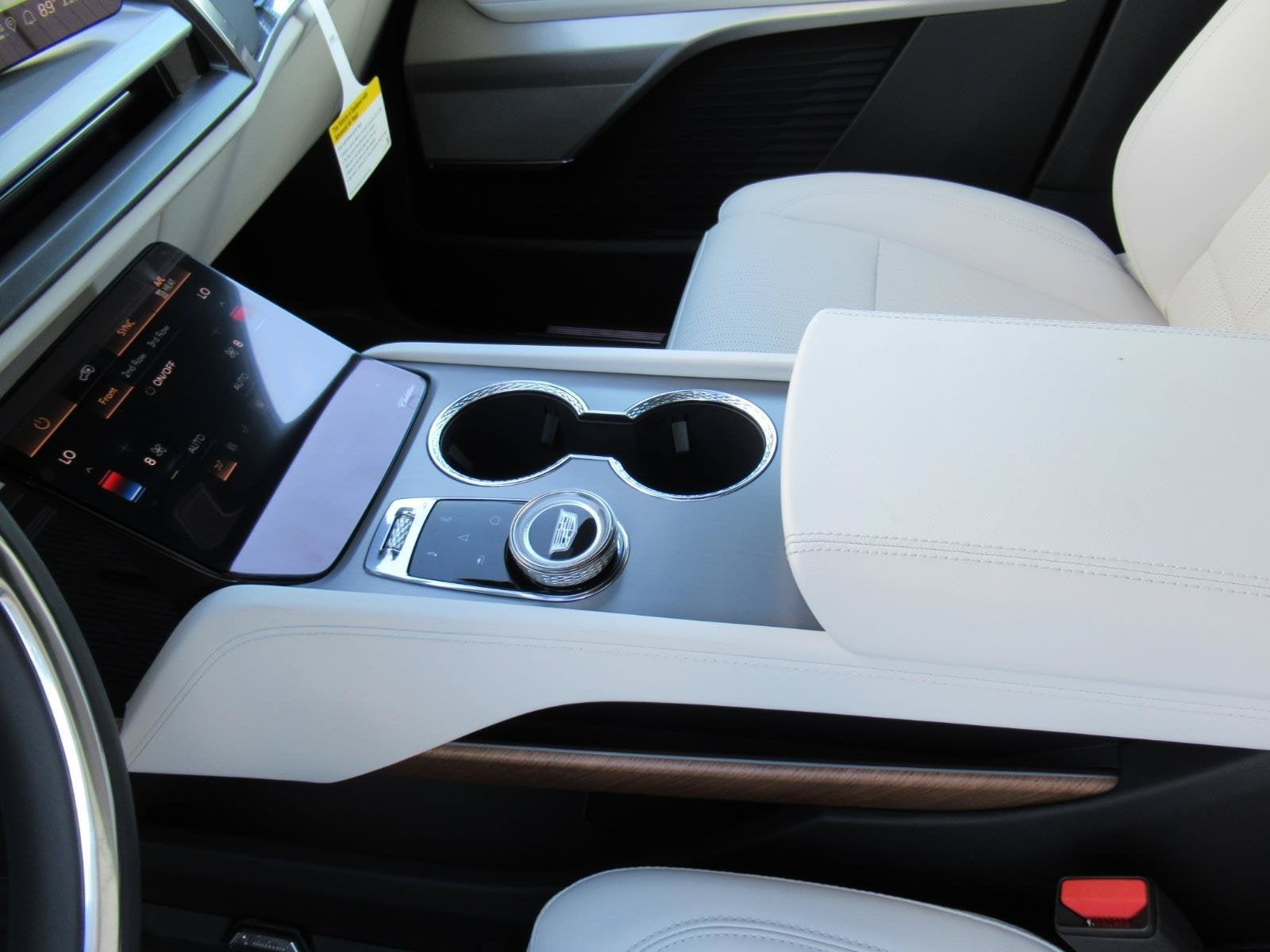 2027 Cadillac VISTIQ Luxury