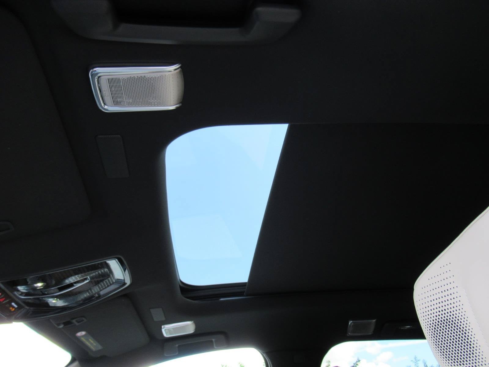 2027 Cadillac VISTIQ Luxury
