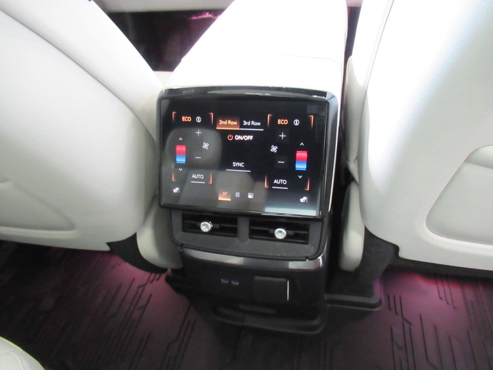 2027 Cadillac VISTIQ Sport