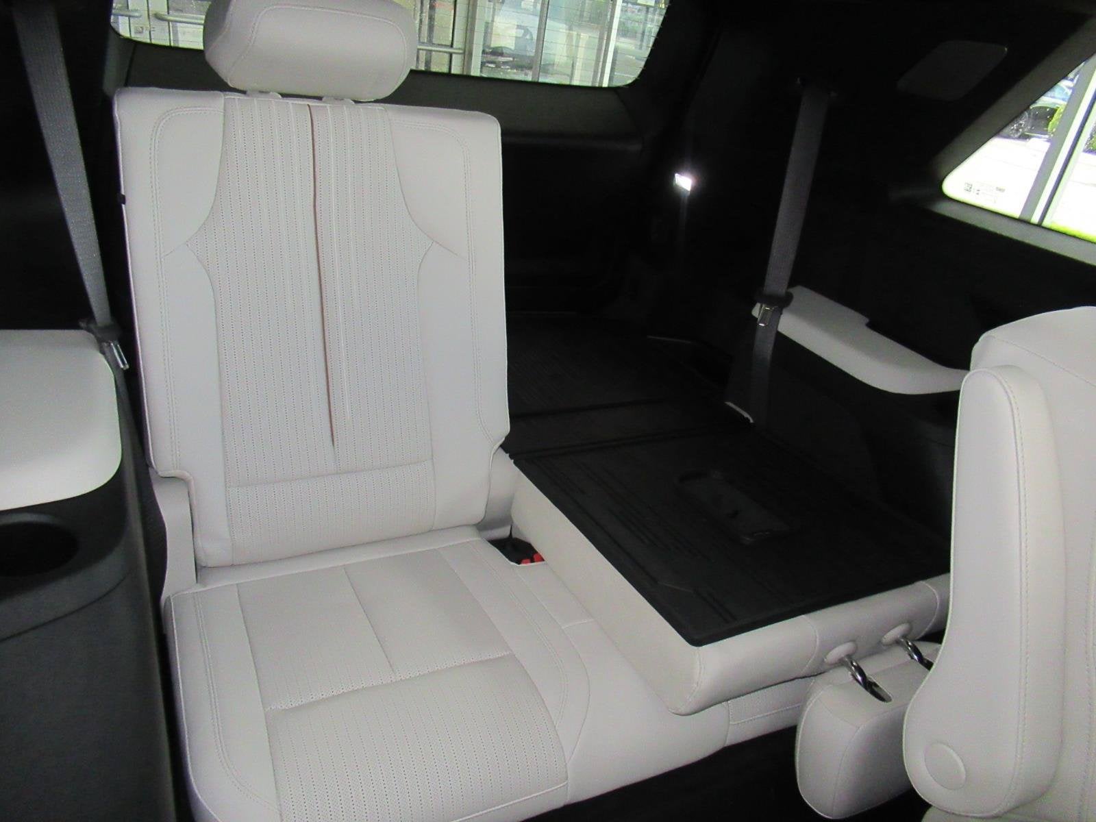 2027 Cadillac VISTIQ Sport