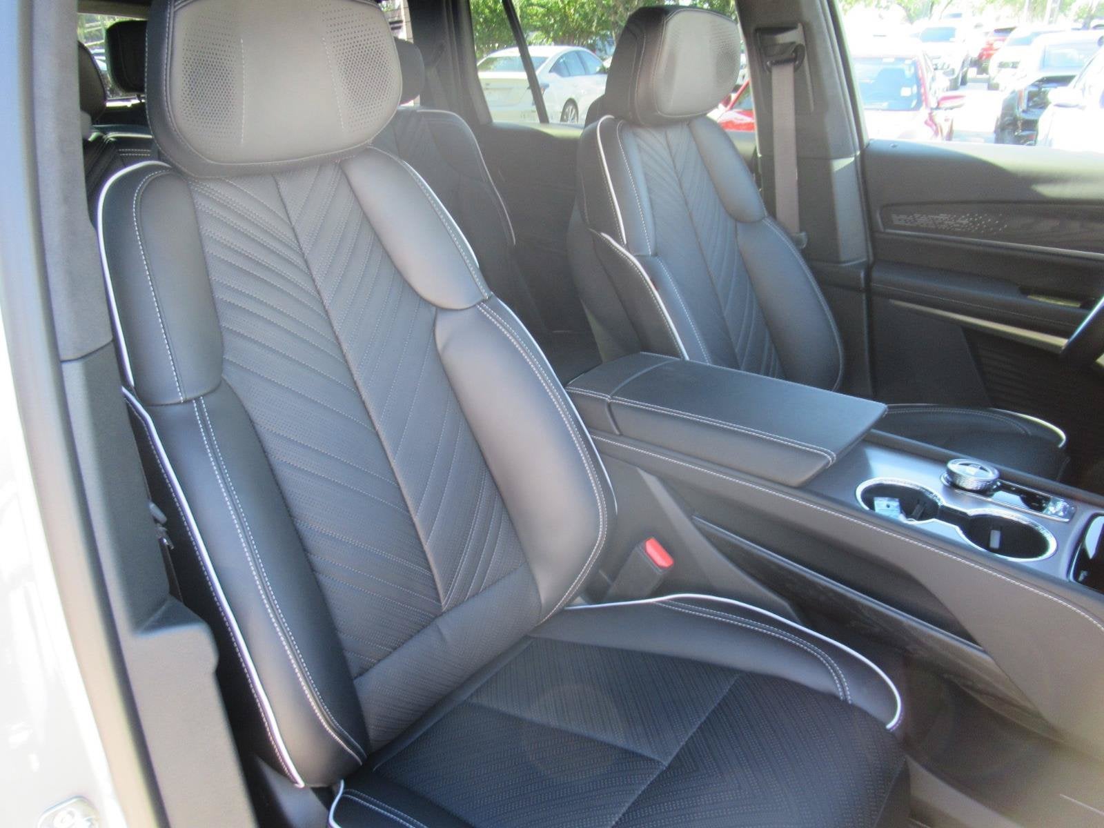 2026 Cadillac VISTIQ Platinum