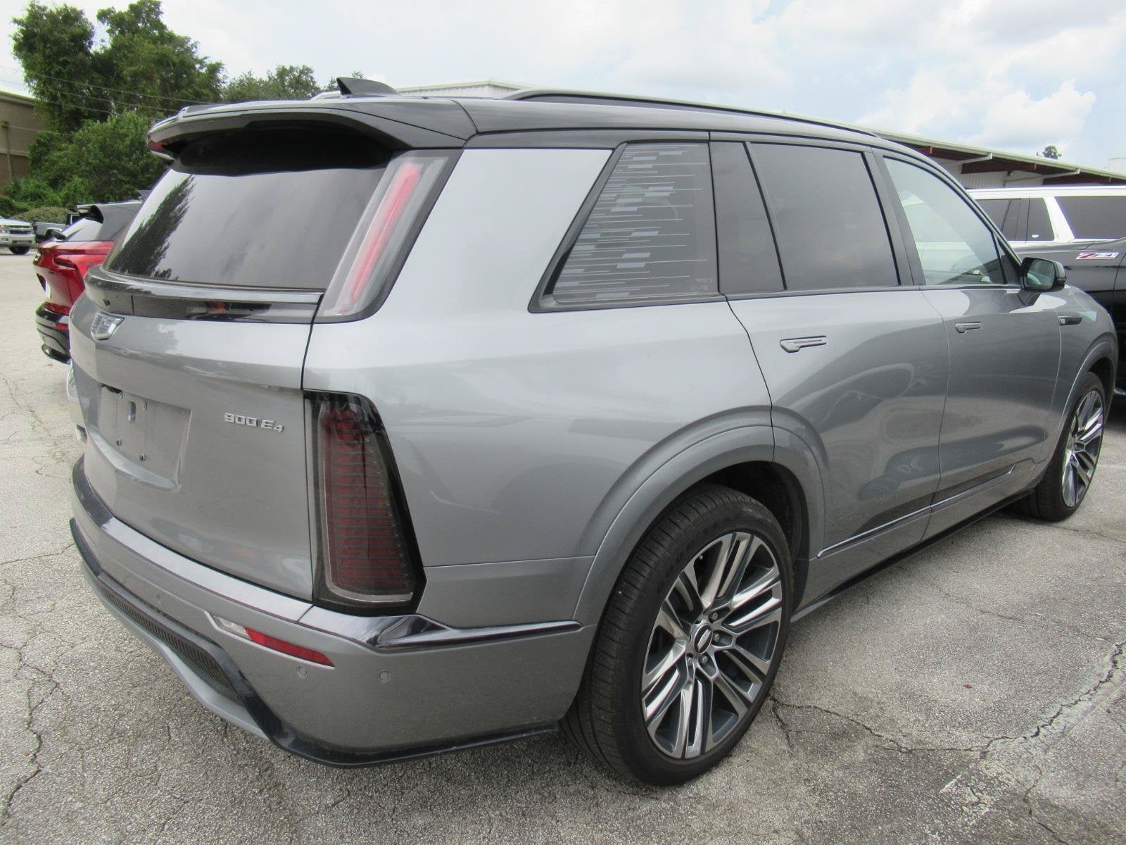 2026 Cadillac VISTIQ Platinum