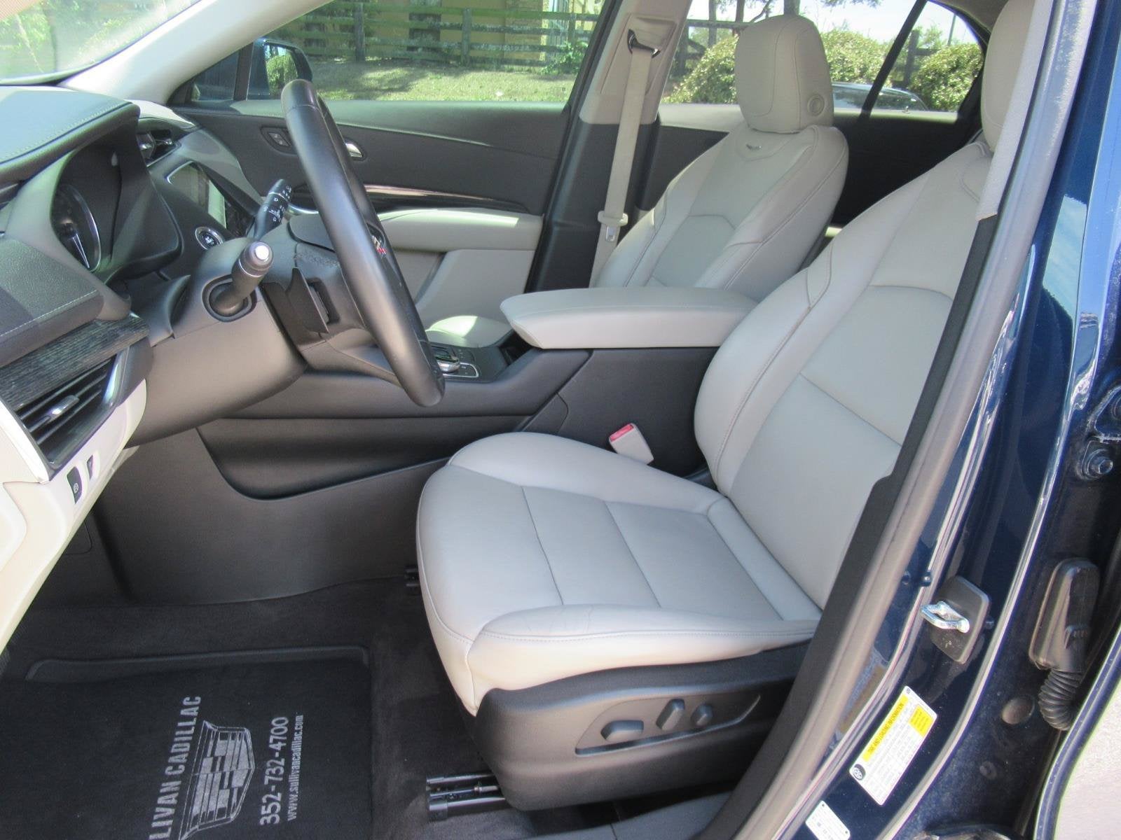 2020 Cadillac XT4 FWD Premium Luxury
