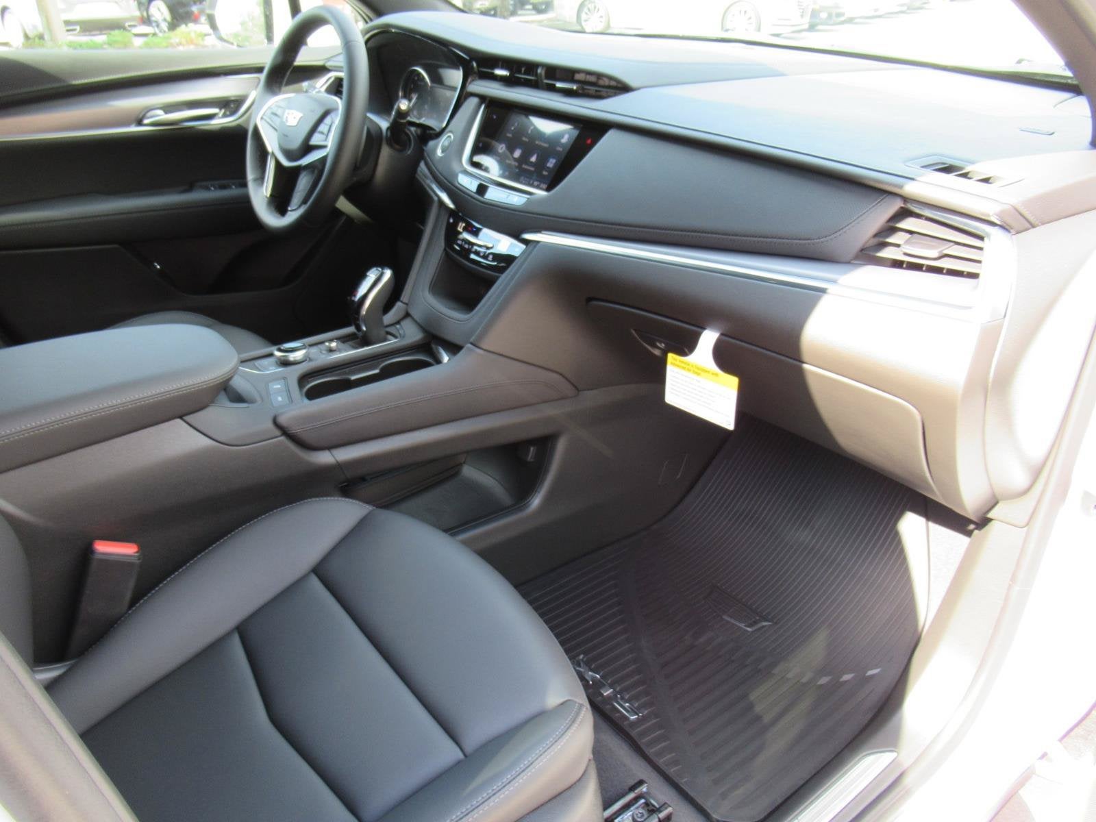 2026 Cadillac XT5 Luxury