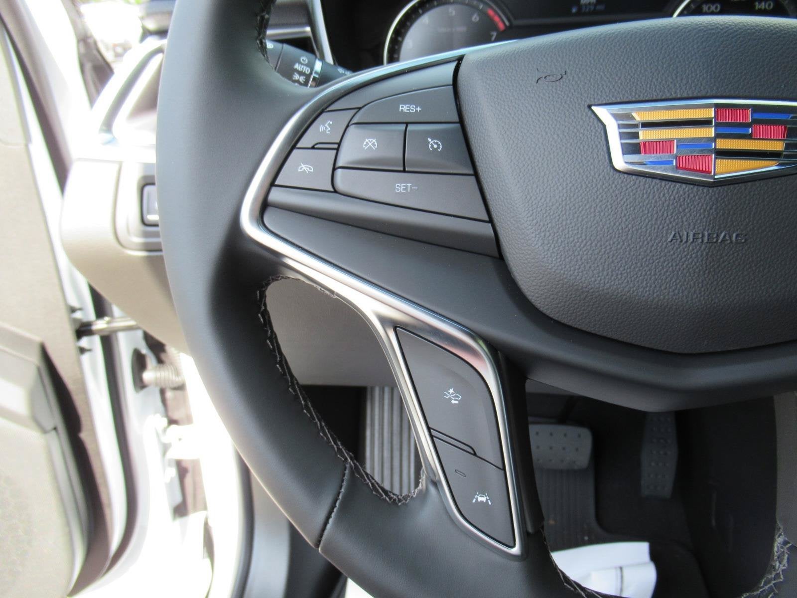 2026 Cadillac XT5 Luxury