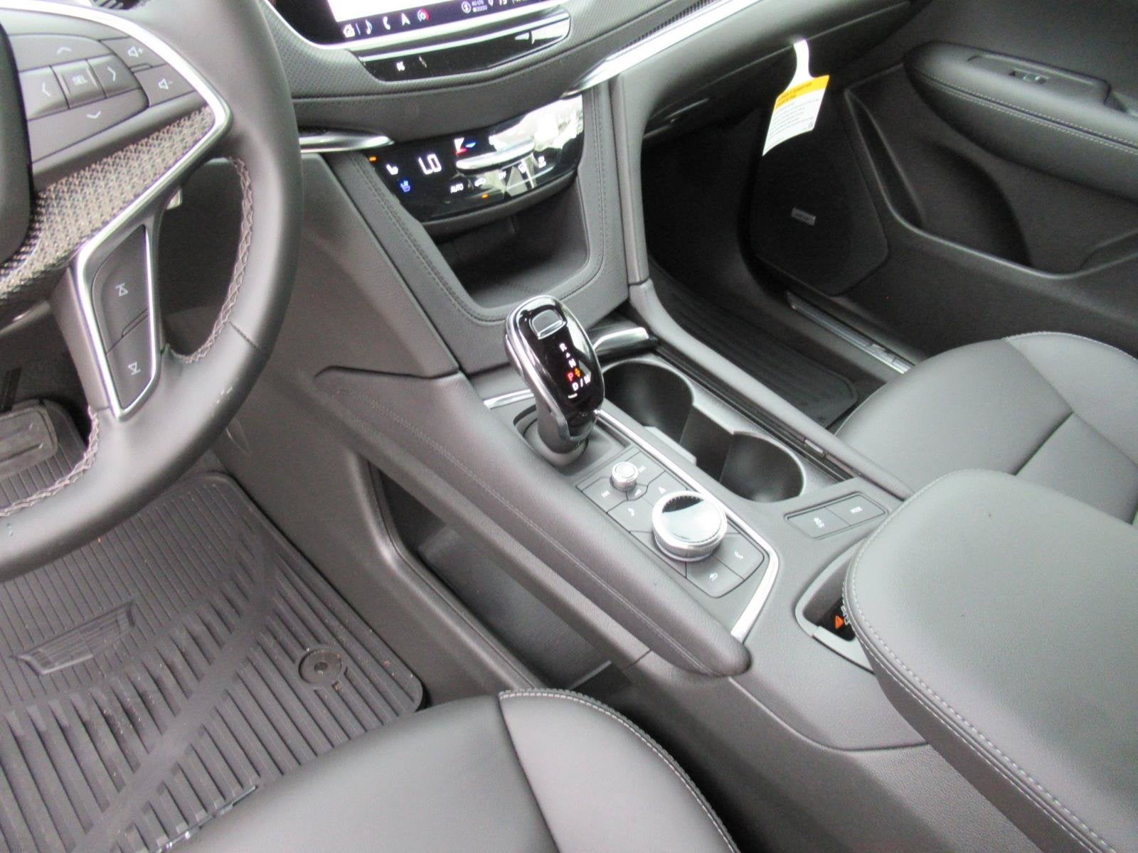 2026 Cadillac XT5 Sport