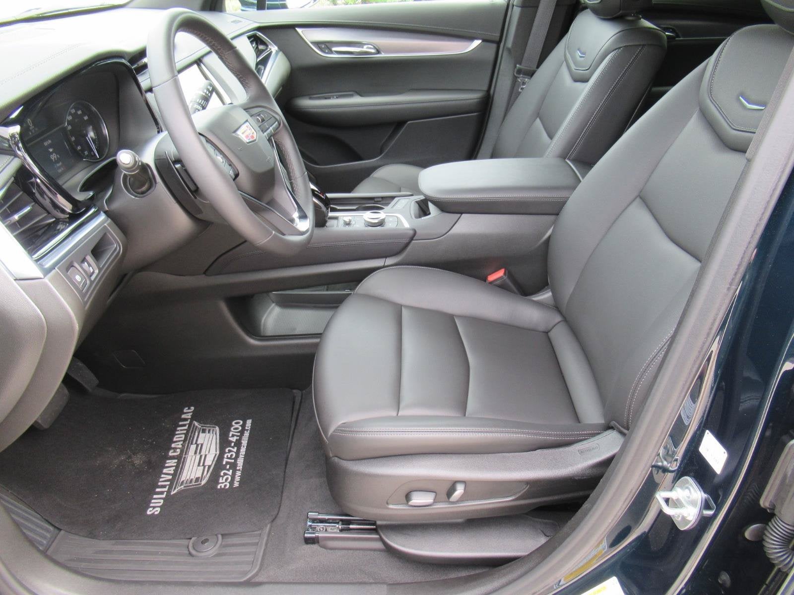 2025 Cadillac XT6 Luxury
