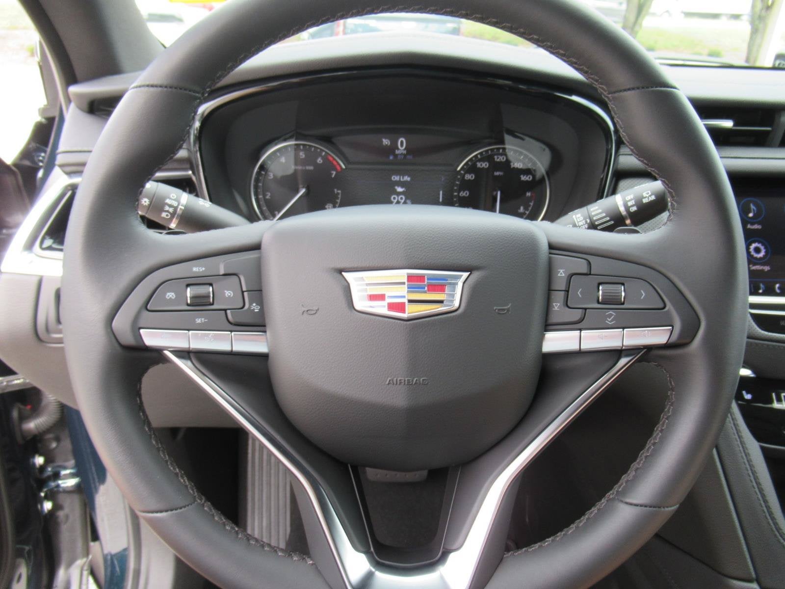 2025 Cadillac XT6 Luxury