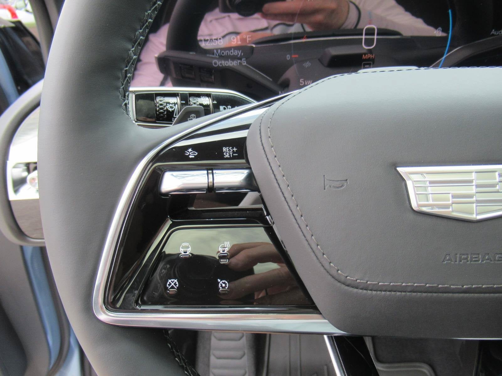 2027 Cadillac LYRIQ Signature Luxury