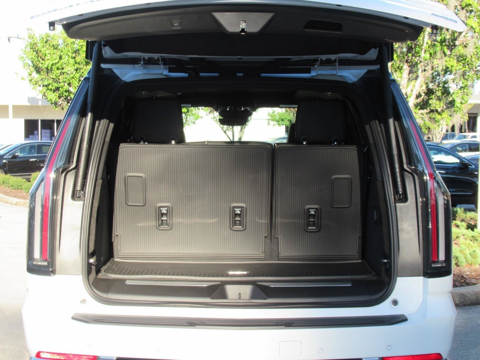 2026 Cadillac Escalade Luxury