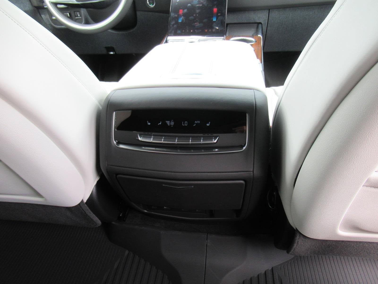 2027 Cadillac Escalade Platinum Sport