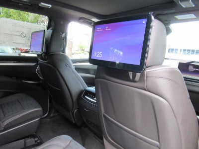 2027 Cadillac Escalade 4WD Platinum Sport
