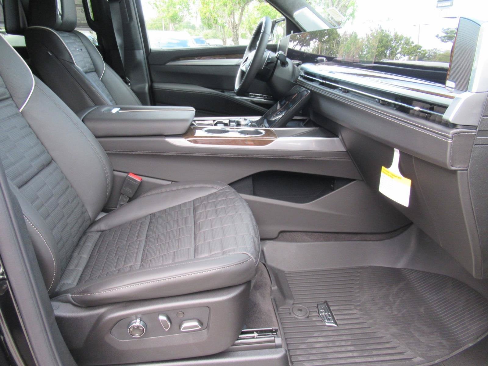 2027 Cadillac Escalade 4WD Platinum Sport