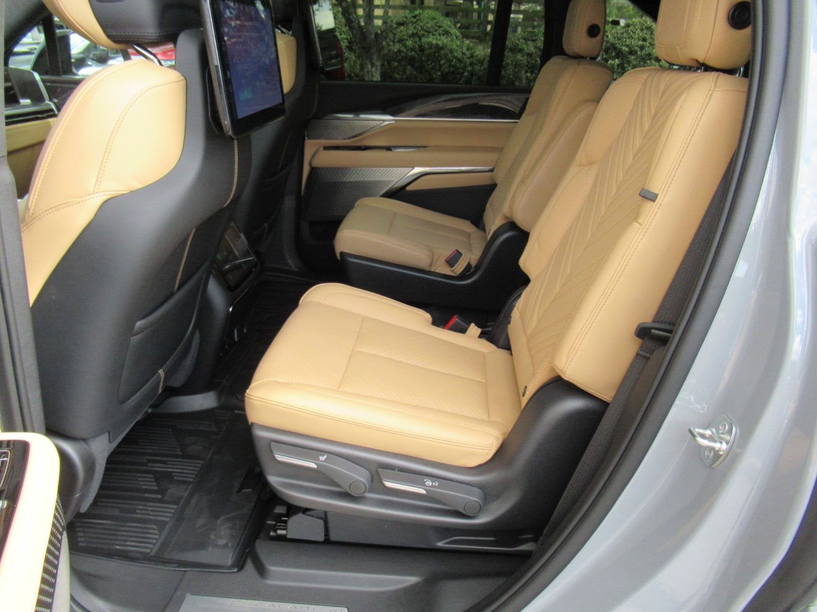 2026 Cadillac ESCALADE IQ Premium Sport