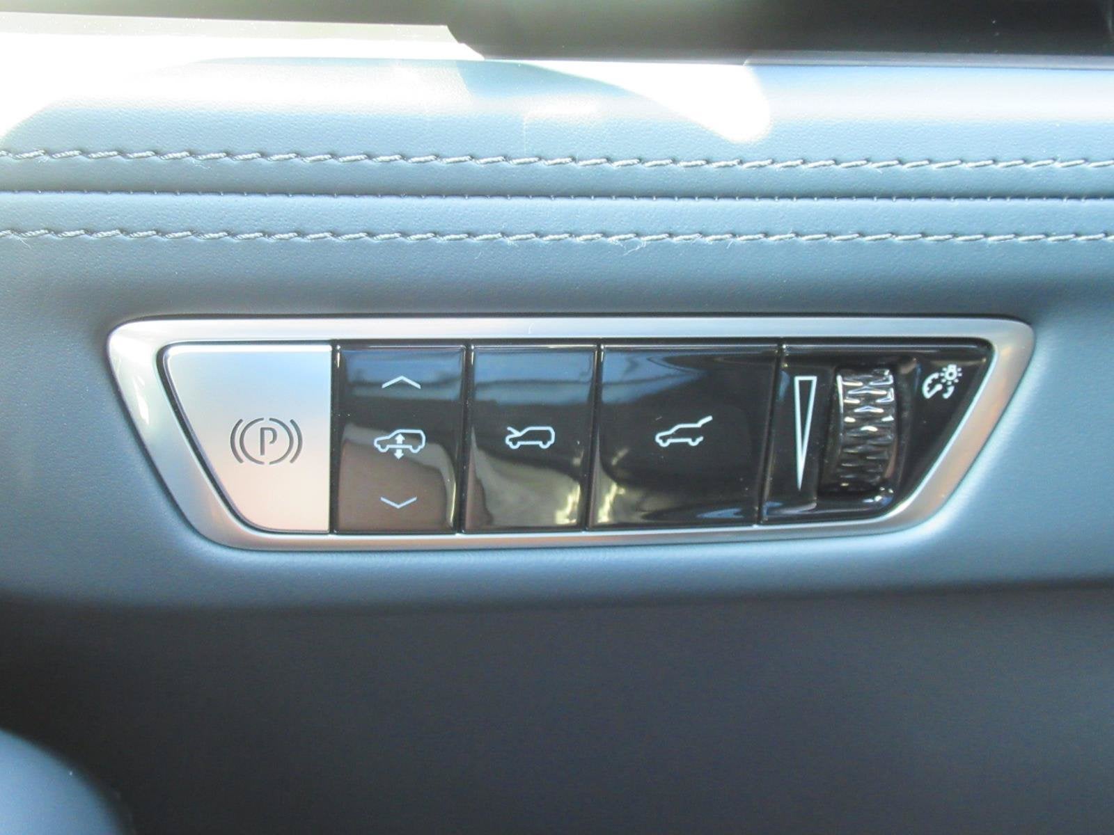2026 Cadillac ESCALADE IQ Premium Sport