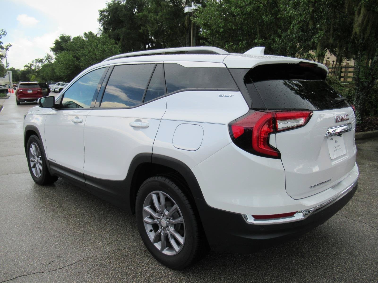 2023 GMC Terrain SLT