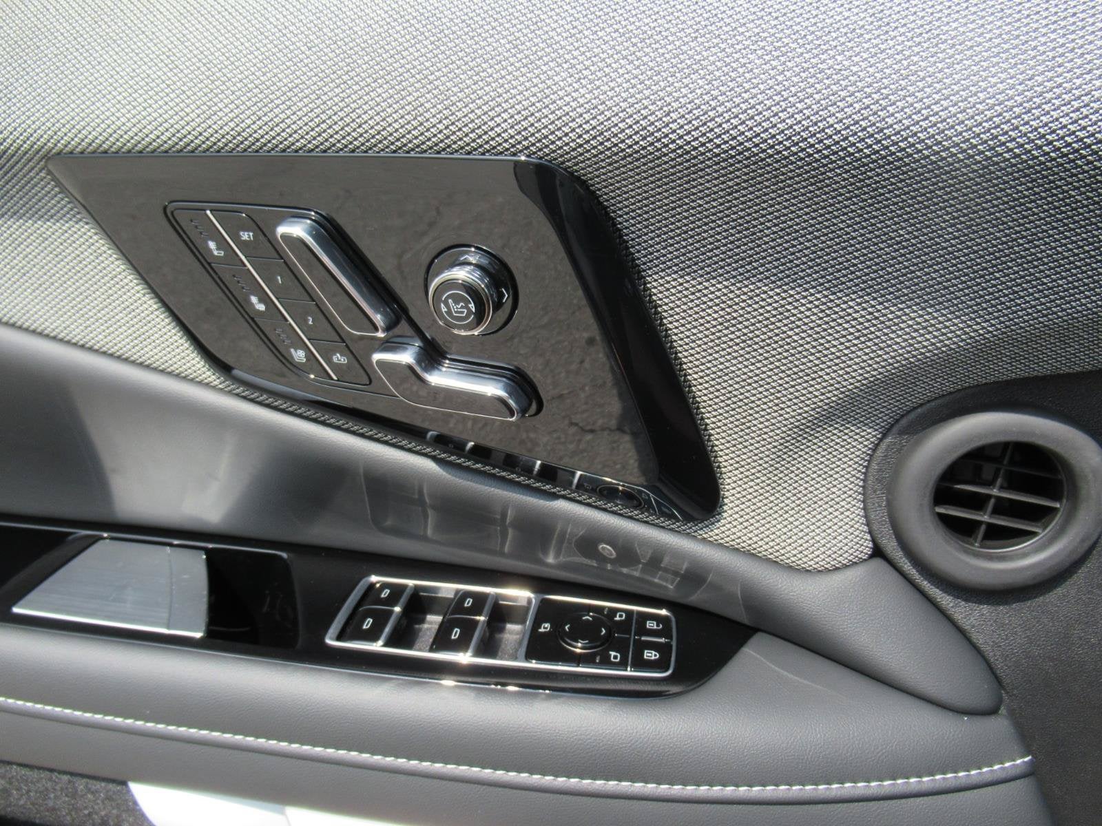 2027 Cadillac OPTIQ Premium Sport