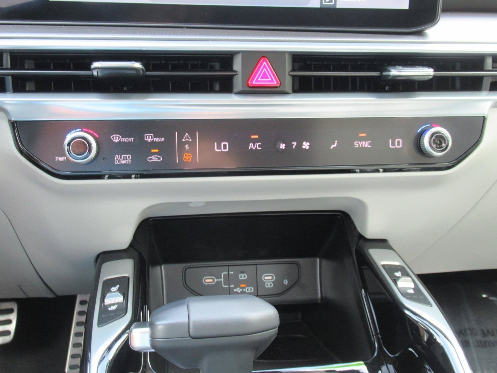 2025 Kia Sorento SX