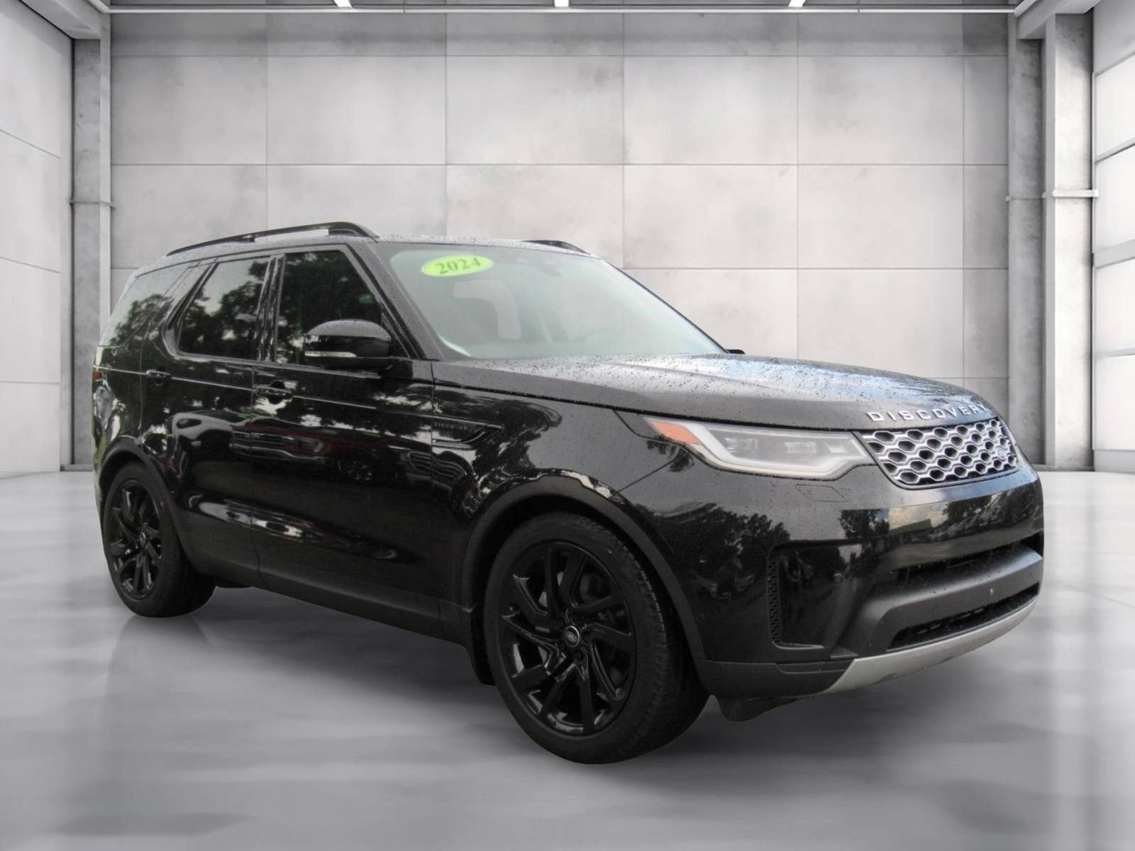 2024 Land Rover Discovery S