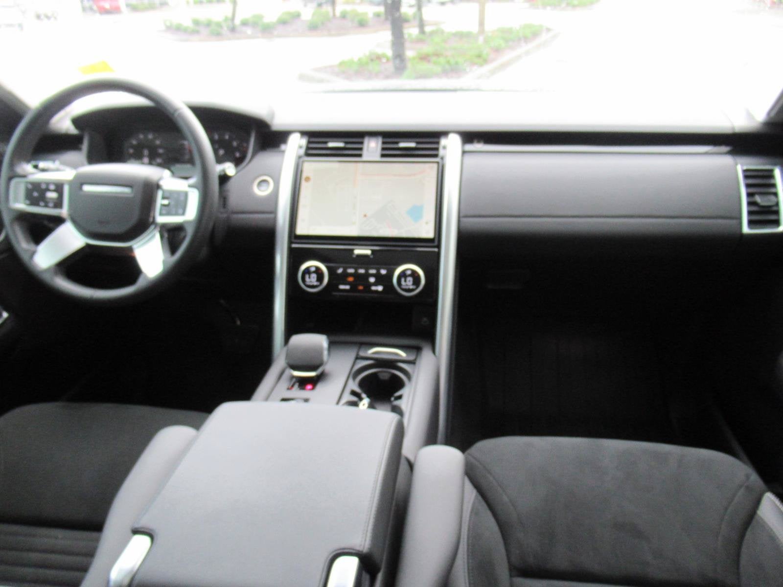 2024 Land Rover Discovery S