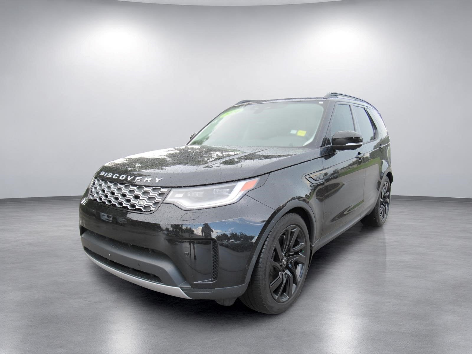2024 Land Rover Discovery S