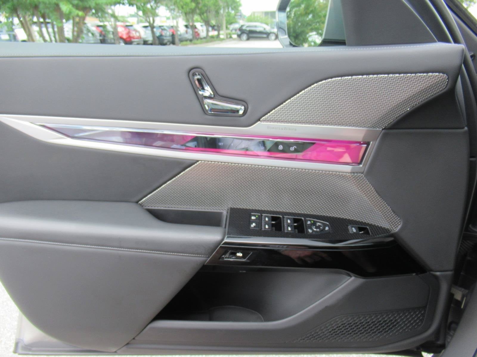 2023 BMW 7 Series 740i