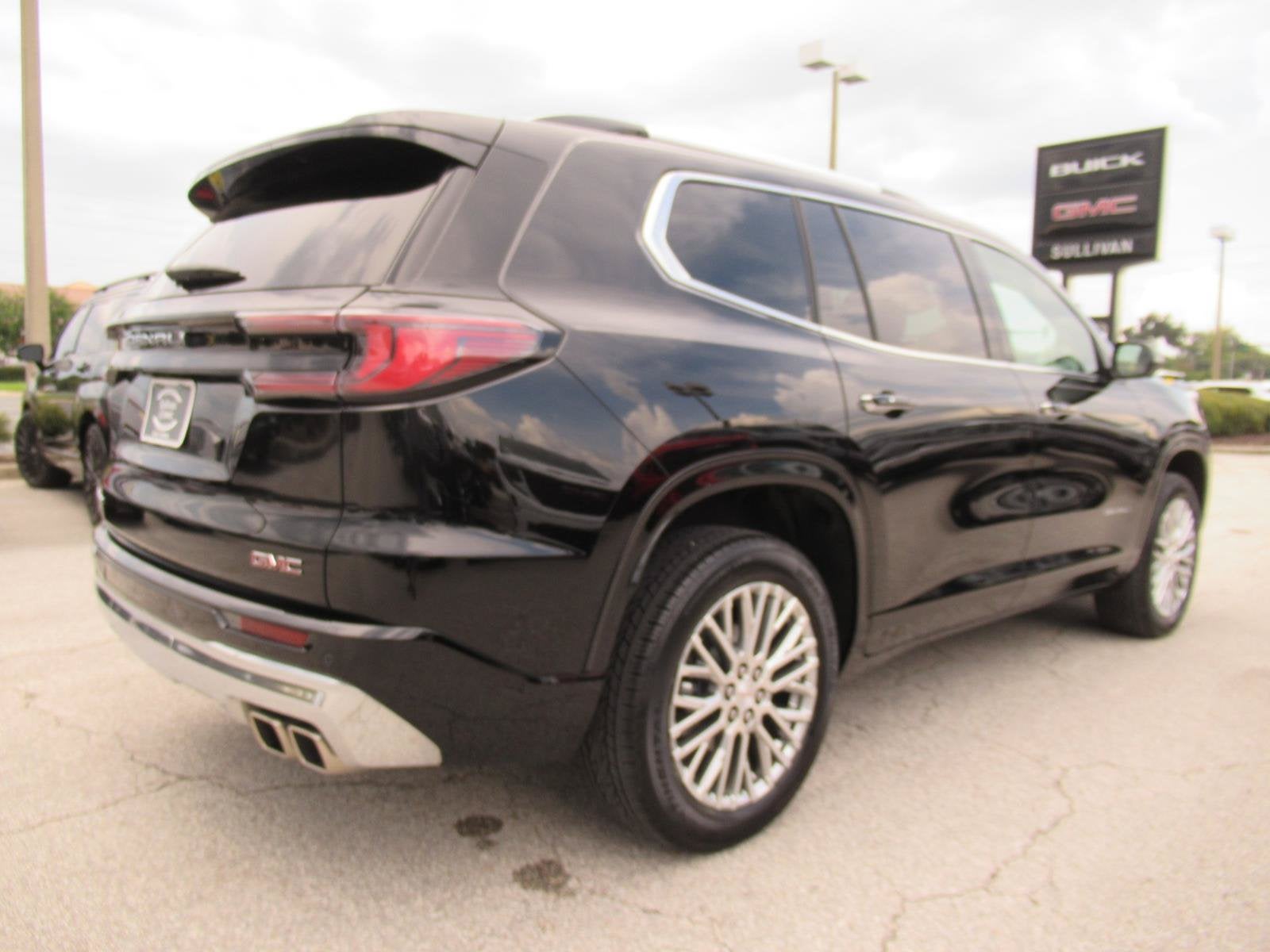 2025 GMC Acadia Denali