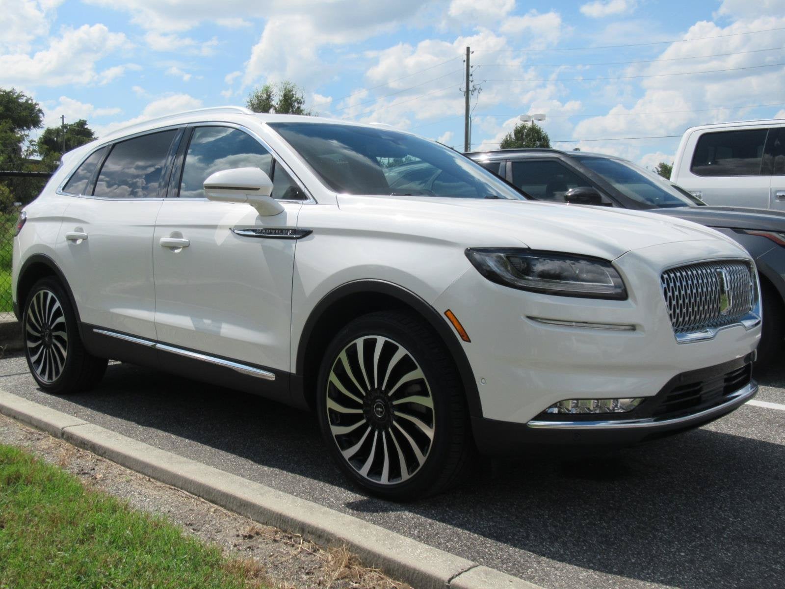 2023 Lincoln Nautilus Black Label