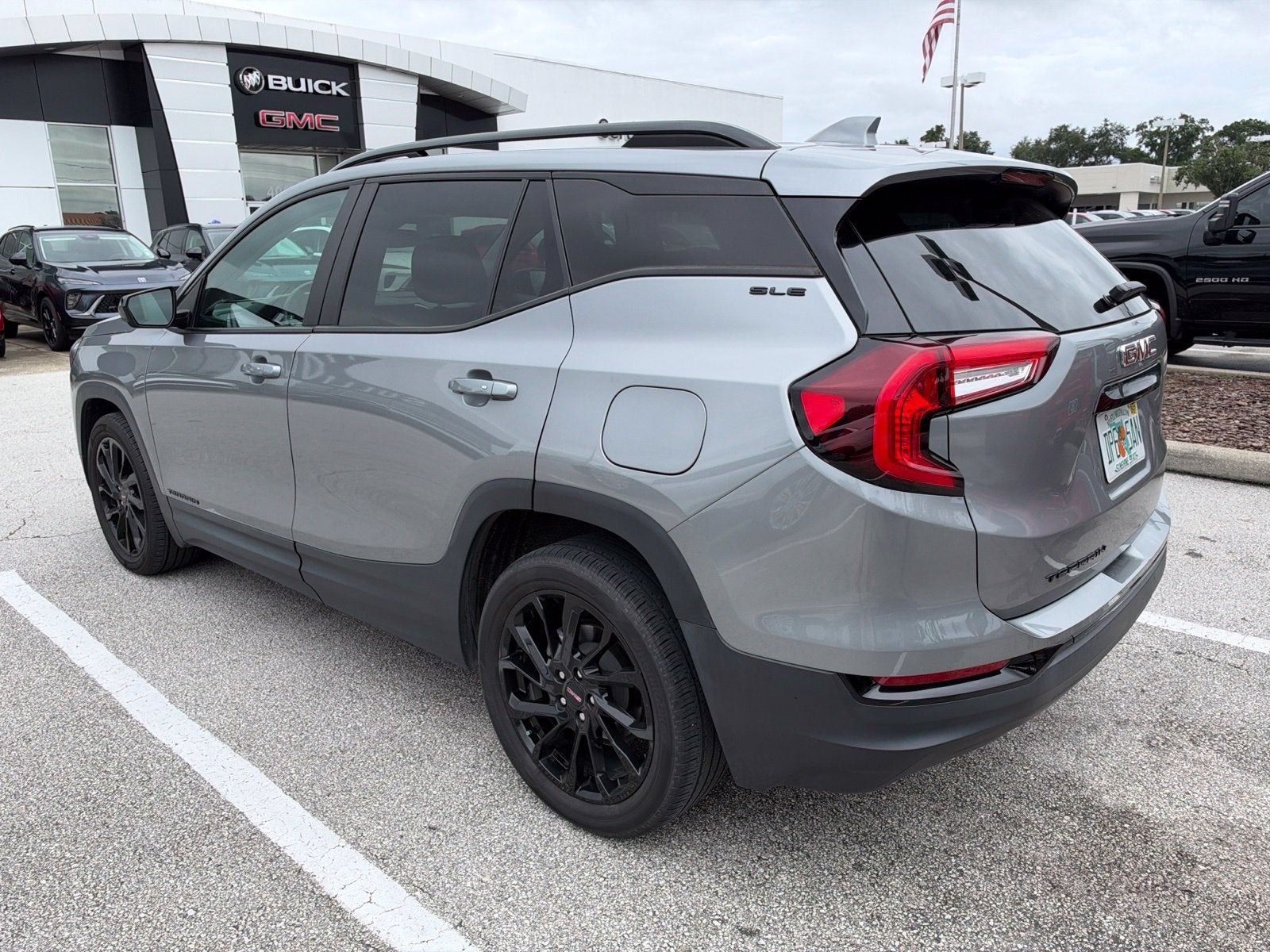 2023 GMC Terrain SLE