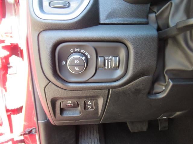 2025 RAM 1500 Big Horn Crew Cab 4x4 6'4' Box