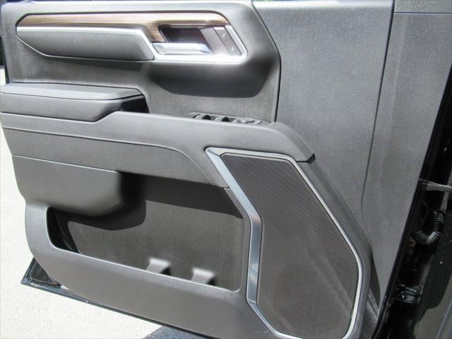 2026 Chevrolet Silverado 1500 4WD Crew Cab Short Bed LT with 2FL