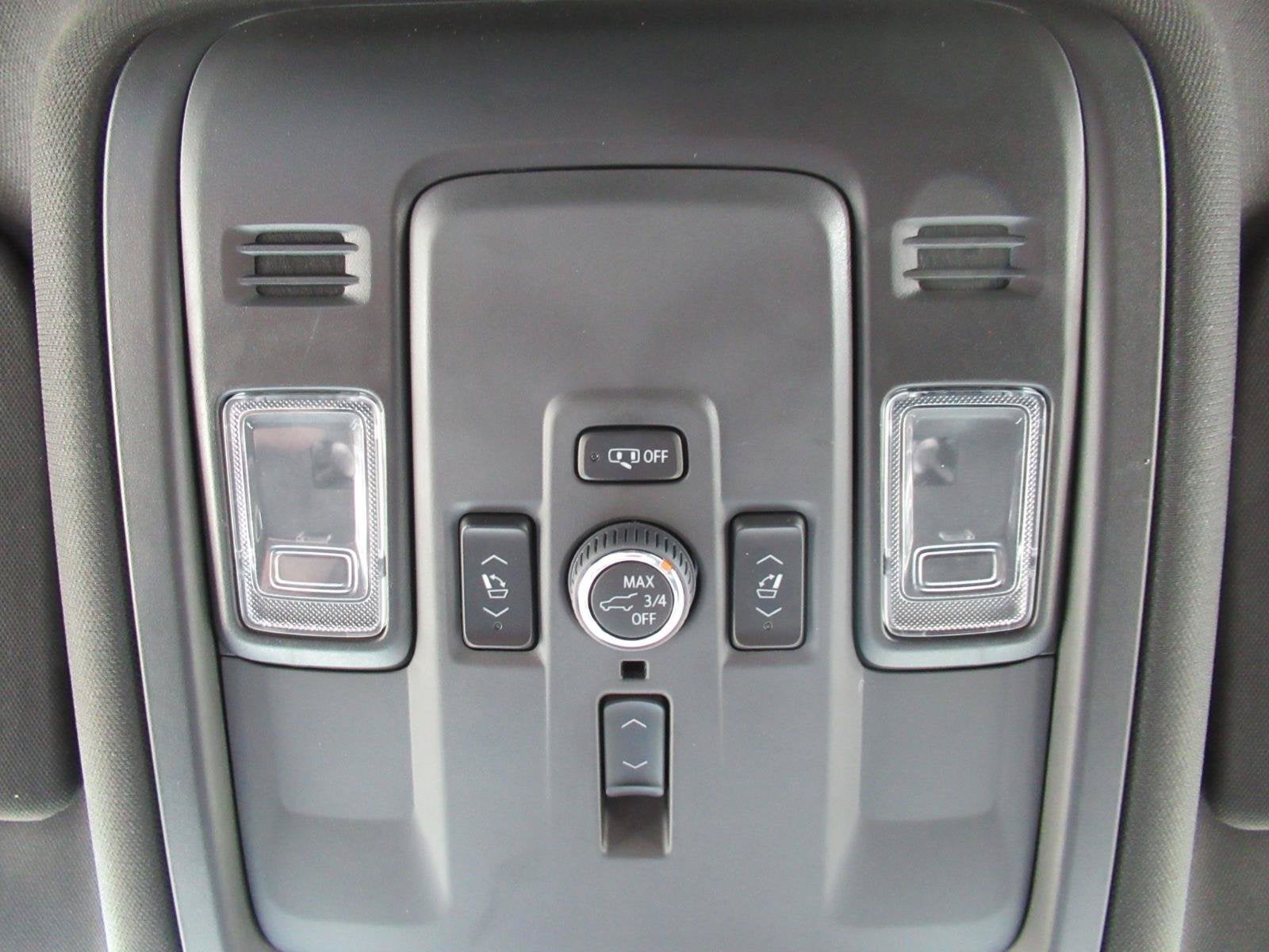 2025 GMC Yukon 4WD Denali