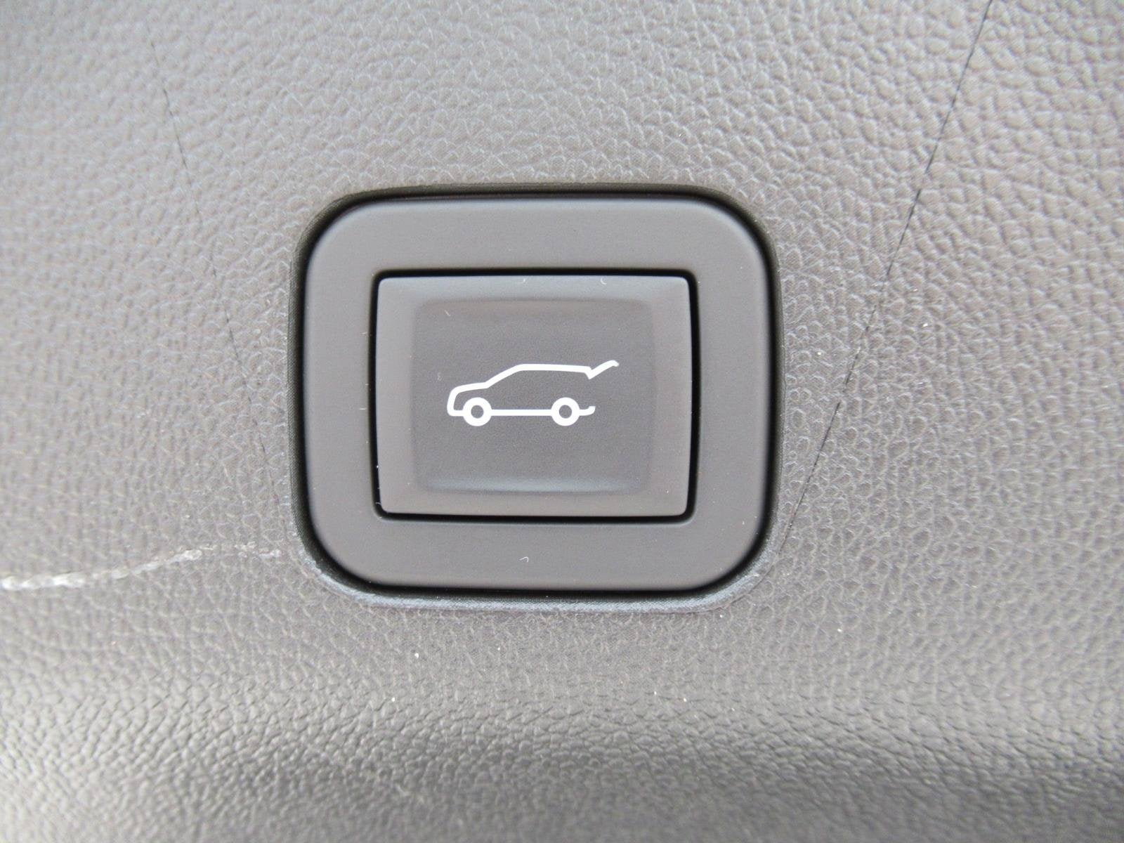 2025 GMC Yukon 4WD Denali