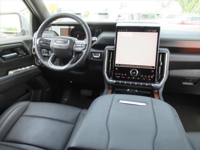 2025 GMC Yukon 4WD Denali