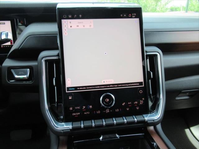 2025 GMC Yukon 4WD Denali