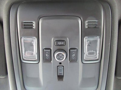 2025 GMC Yukon 4WD Denali