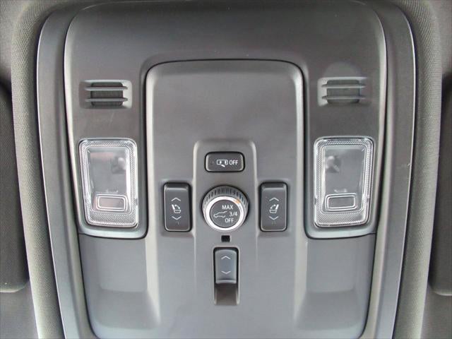 2025 GMC Yukon 4WD Denali