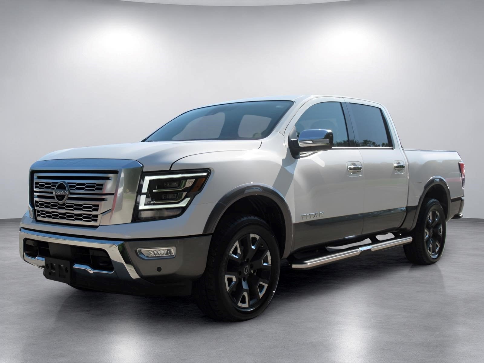 2023 Nissan TITAN Crew Cab Platinum Reserve 4x4