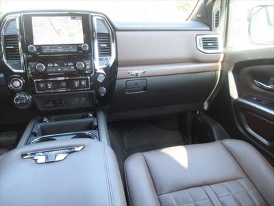 2023 Nissan TITAN Crew Cab Platinum Reserve 4x4