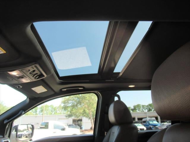 2023 Nissan TITAN Crew Cab Platinum Reserve 4x4