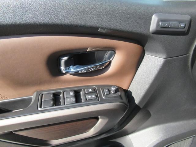 2023 Nissan TITAN Crew Cab Platinum Reserve 4x4