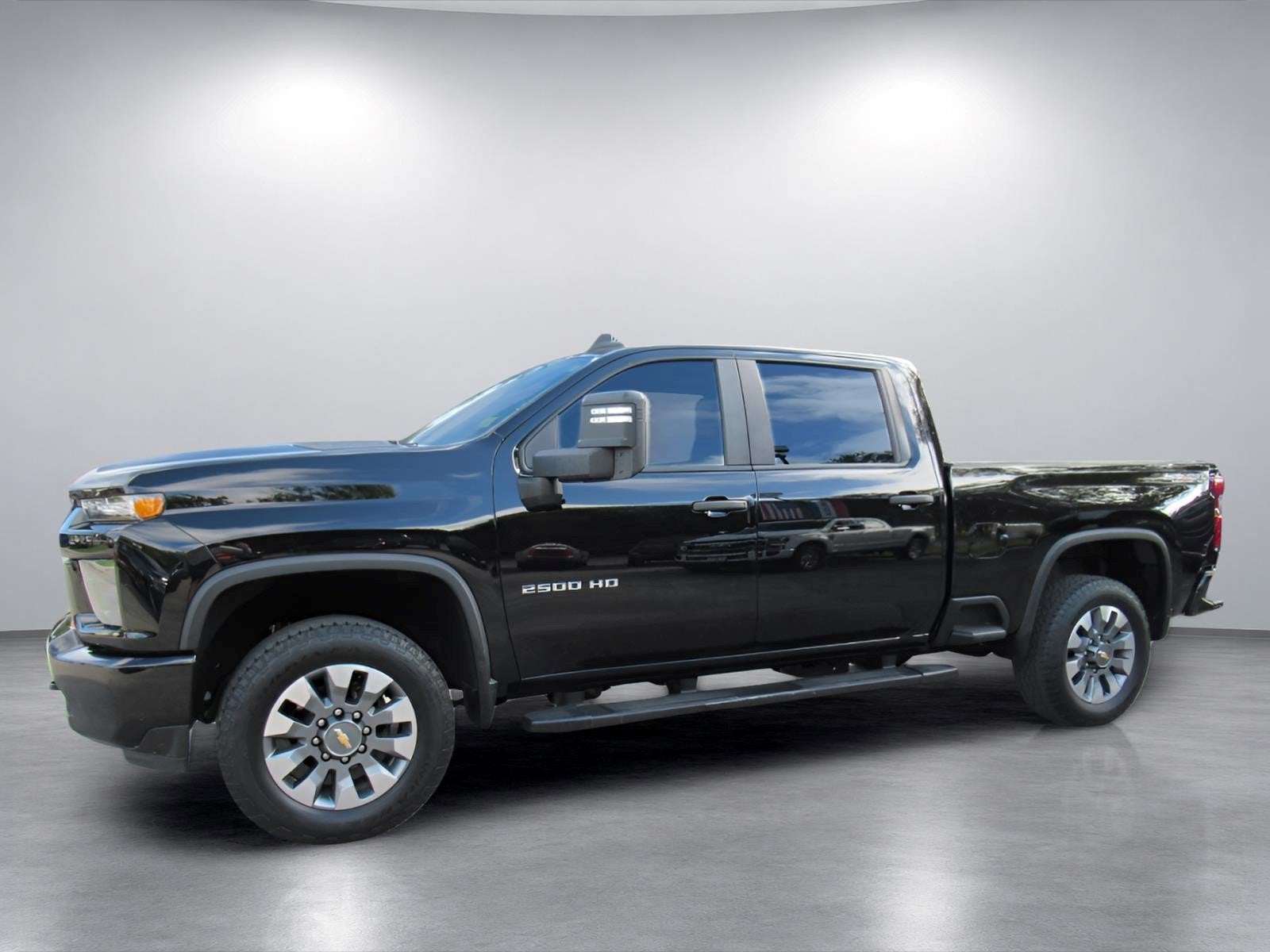 2023 Chevrolet Silverado 2500HD 4WD Crew Cab Standard Bed Custom