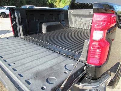 2022 Chevrolet Silverado 1500 LTD 4WD Crew Cab Short Bed LT with 2FL