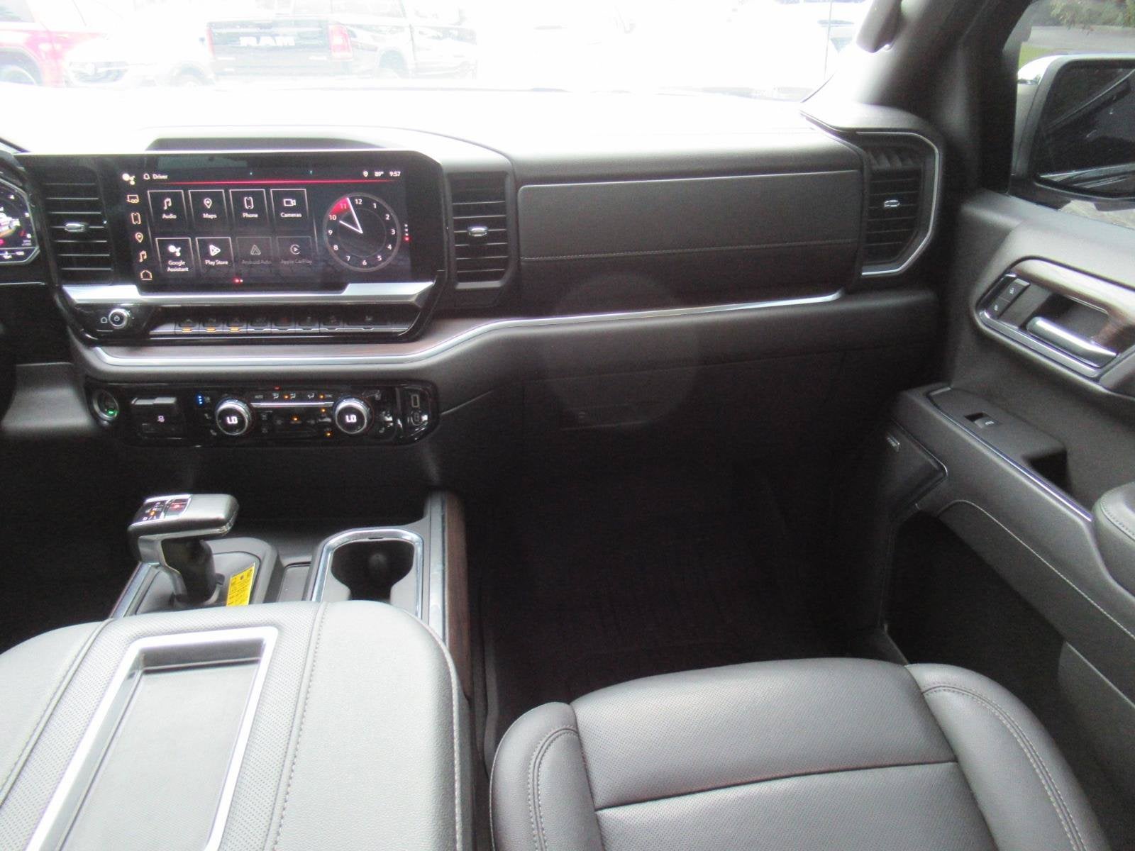 2022 GMC Sierra 1500 4WD Crew Cab Short Box SLT