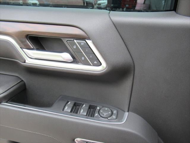 2022 GMC Sierra 1500 4WD Crew Cab Short Box SLT