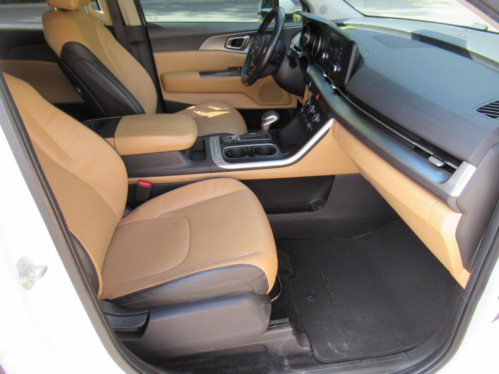 2024 Kia Carnival MPV LX Seat Package