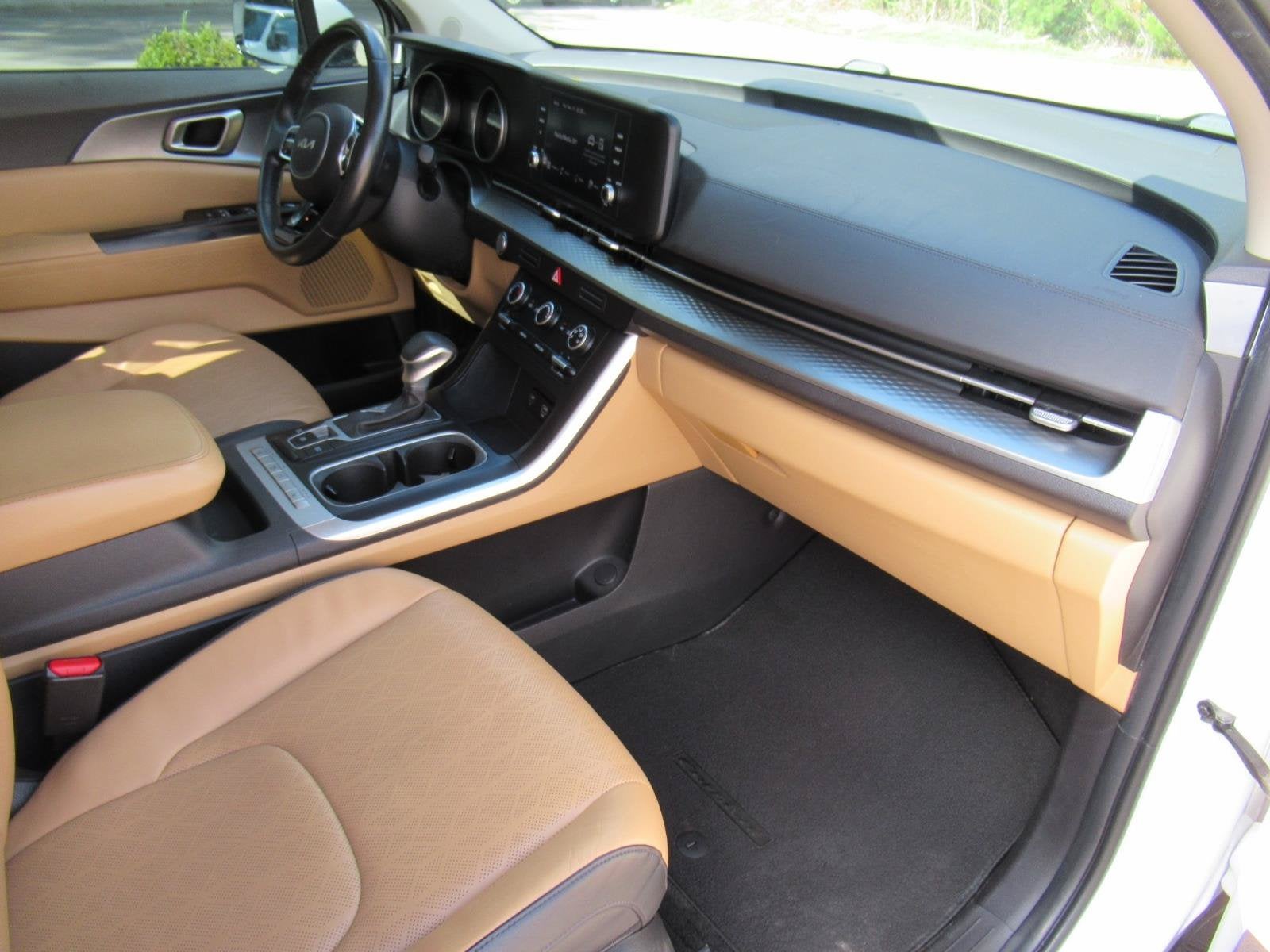 2024 Kia Carnival MPV LX Seat Package
