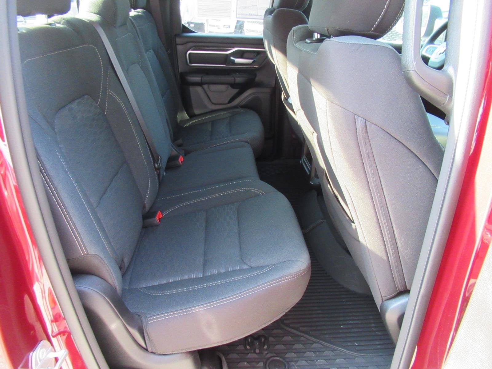 2025 RAM 1500 Big Horn Crew Cab 4x4 6'4' Box