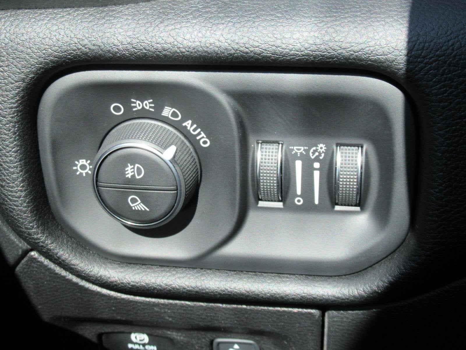 2026 RAM 1500 Big Horn Crew Cab 4x4 5'7' Box